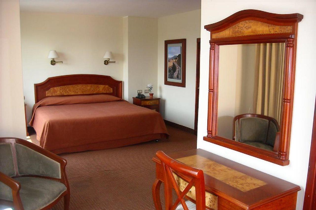 Hotel Continental Лима Екстериор снимка