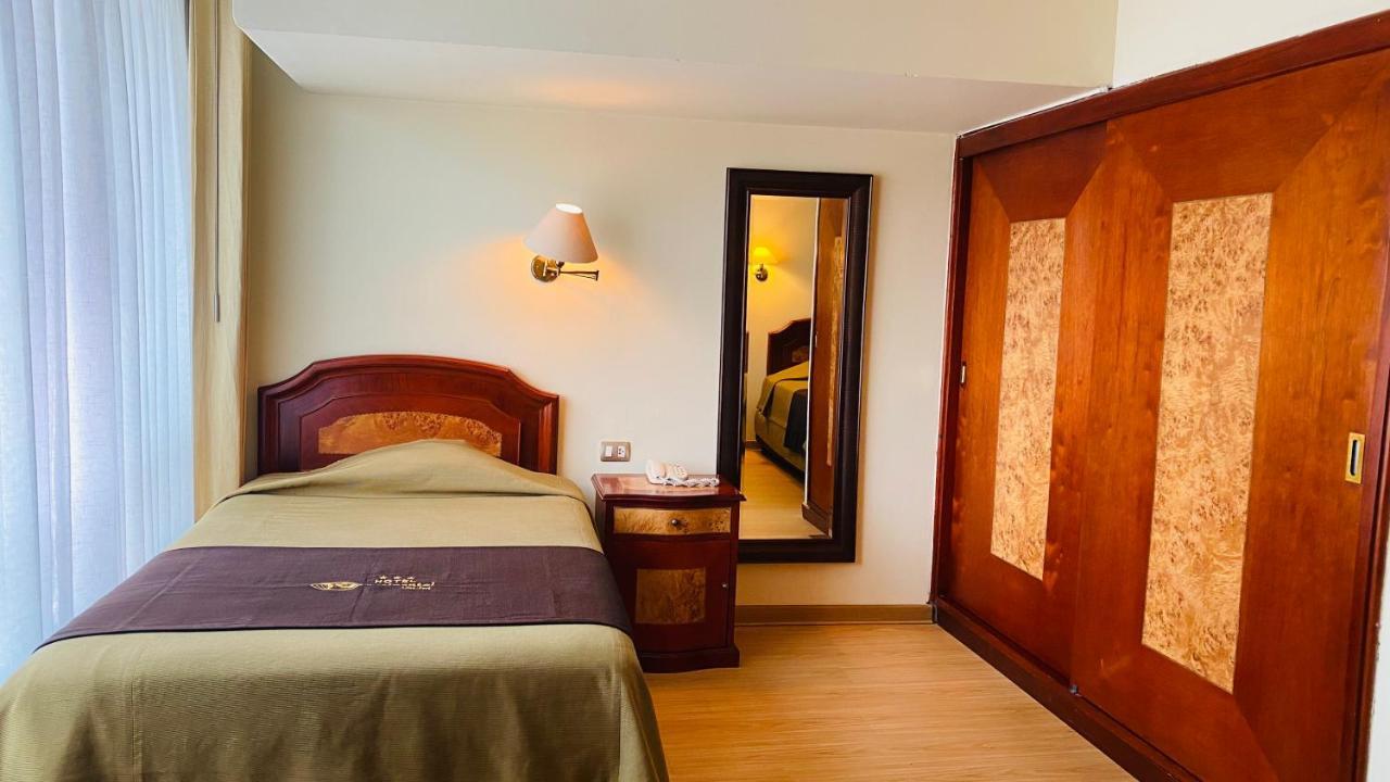 Hotel Continental Лима Екстериор снимка
