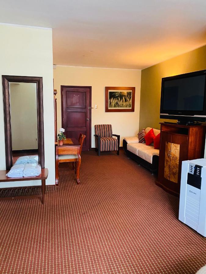 Hotel Continental Лима Екстериор снимка