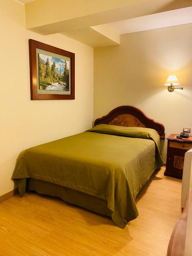Hotel Continental Лима Екстериор снимка