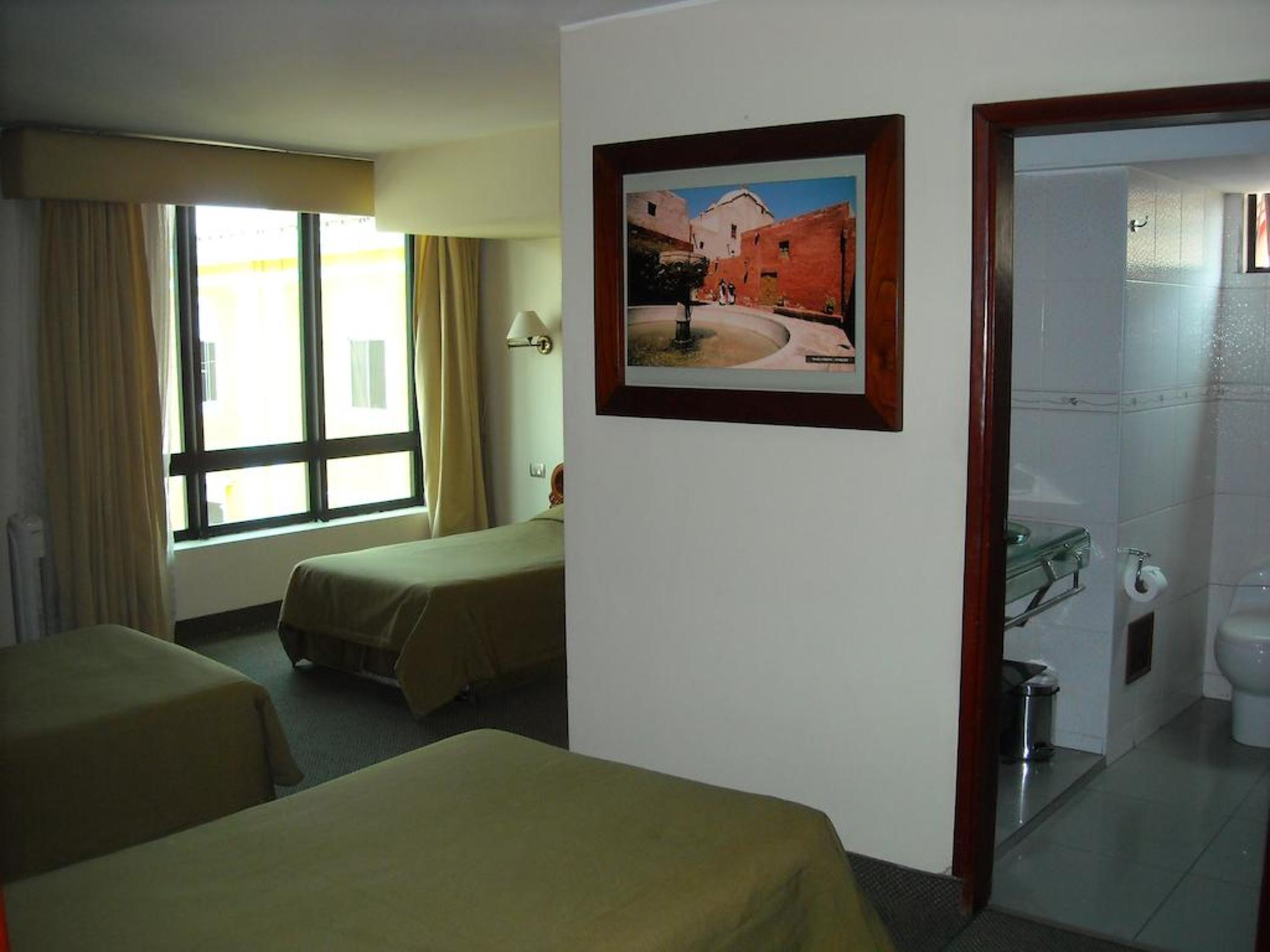 Hotel Continental Лима Екстериор снимка