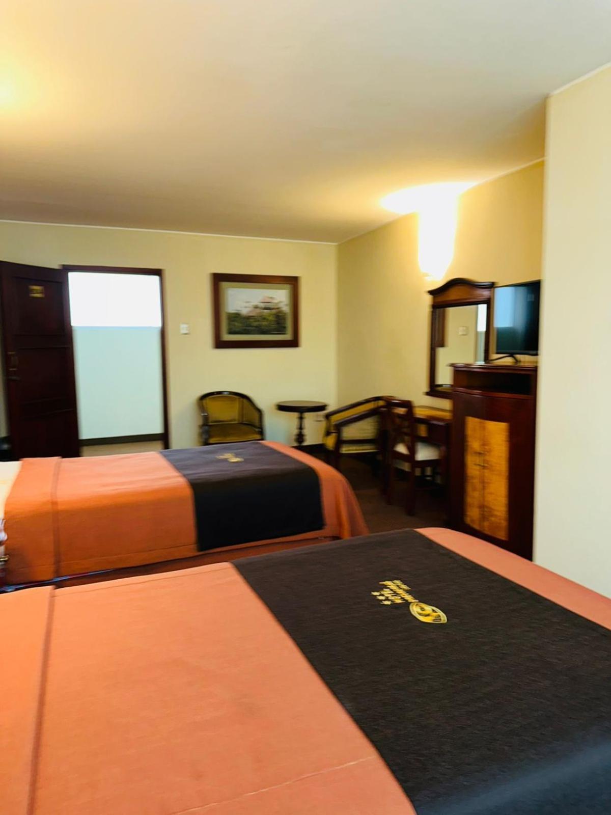 Hotel Continental Лима Екстериор снимка