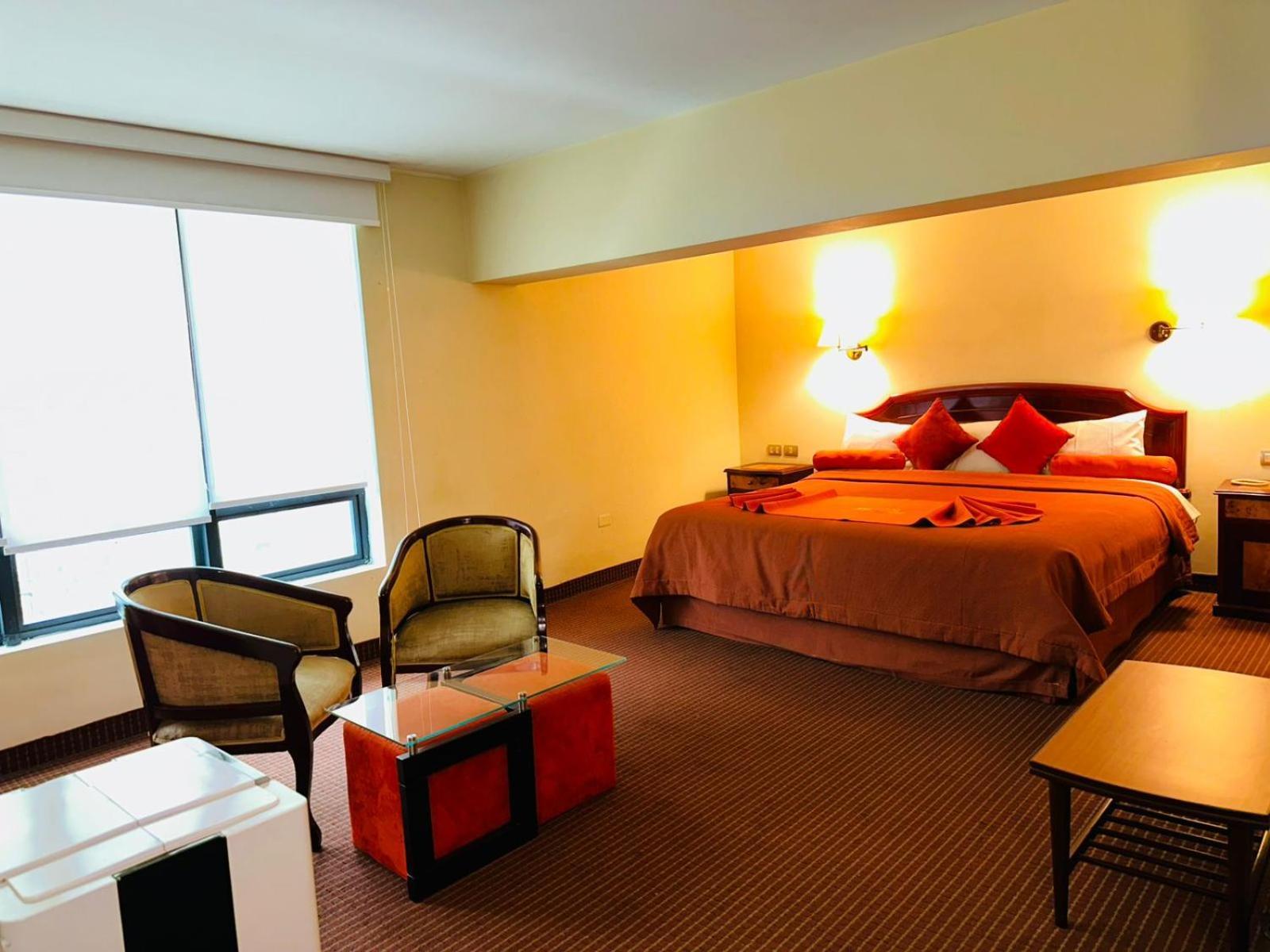 Hotel Continental Лима Екстериор снимка
