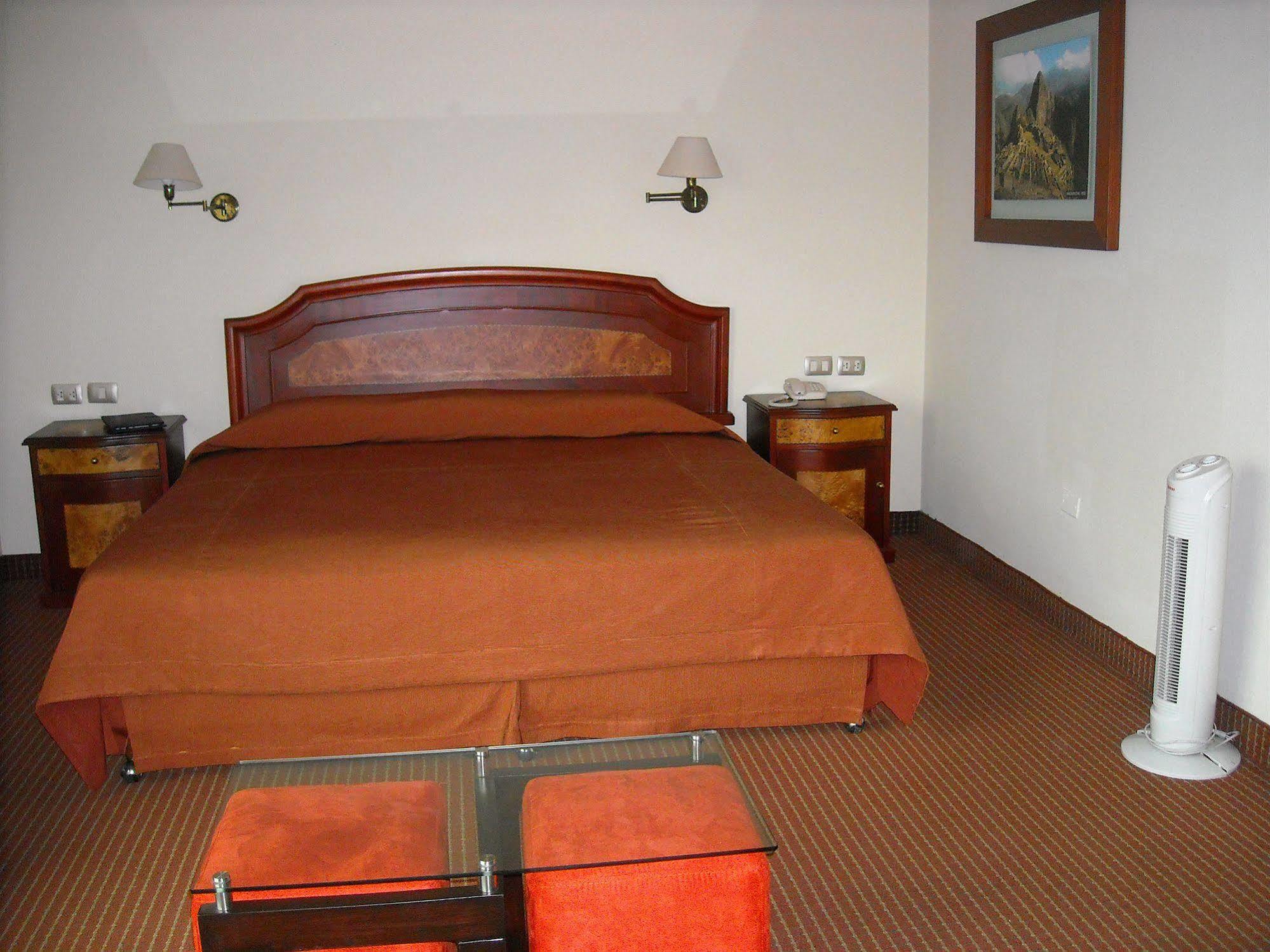 Hotel Continental Лима Екстериор снимка